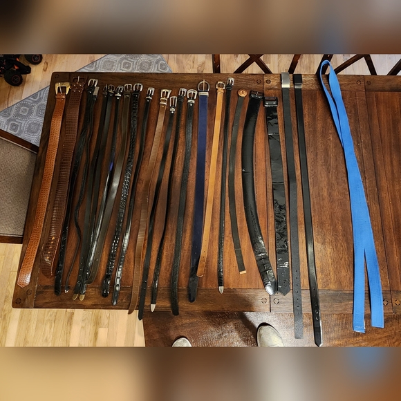 Lot Of 22 Womens /Mens Vintage & Modern Belts. Great For Poshmark Other Resale - Picture 2 of 7
